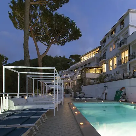 Aparthotel Le Terrazze 3*